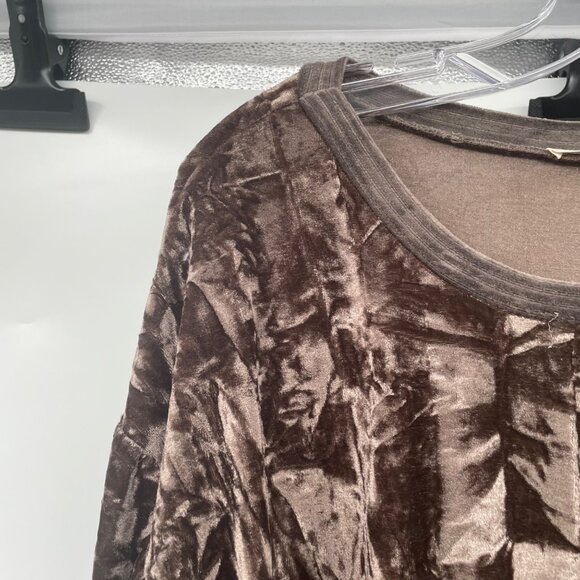 Mystree Womens Velour Pullover Top Tie Hem Long Sleeve Rhinestone Brown/Multi S - Picture 5 of 9